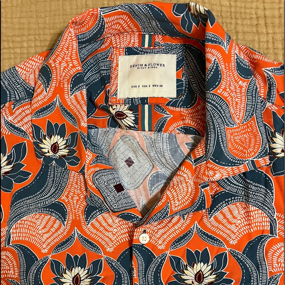 🔥Cool summer Denim & Flower Mens Small🔥